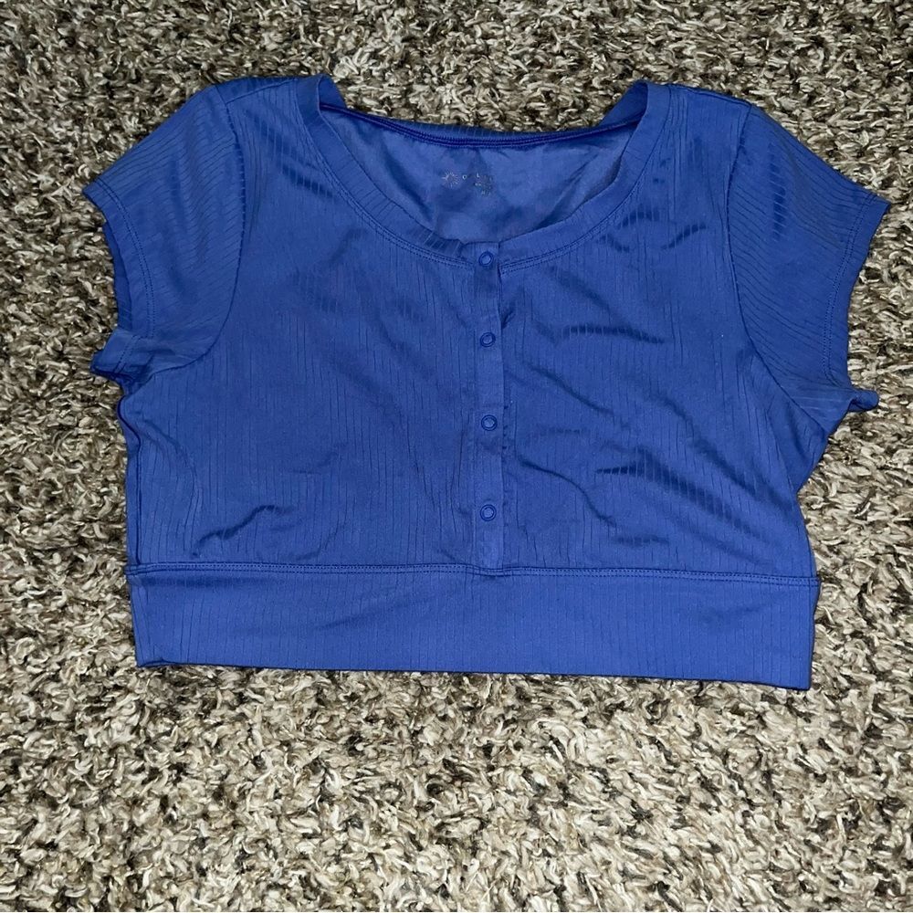 Aerie offline real me Henley cropped button up shirt size medium